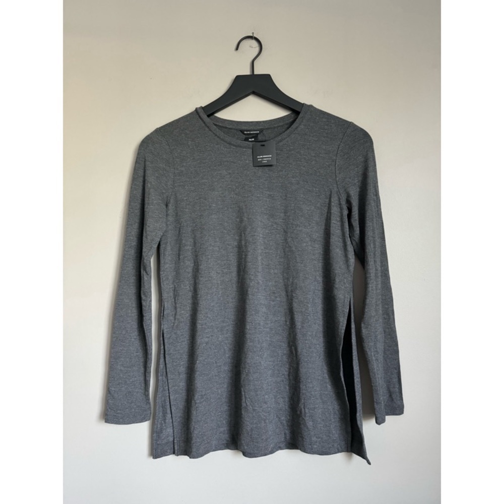 NEW CLUB MONACO Prisilluh Side-Slit Knit Long-Sleeve T-Shirt in Charcoal